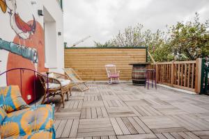 Hostel Demain cest loin