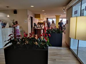 Hotels The Originals City, Hotel L'Hippocampe, Sete Balaruc-le-Vieux : photos des chambres