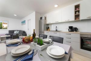 Apartment in Soline - Insel Krk 50534 