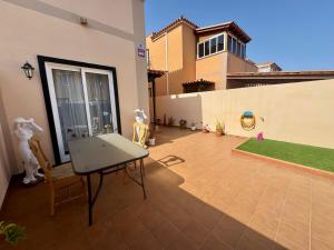 Lovely Terraced House in Costa del Silencio
