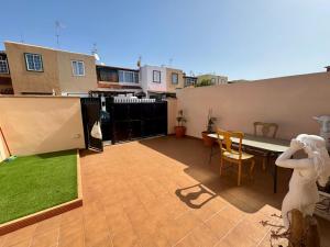 Lovely Terraced House in Costa del Silencio