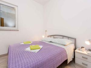 Apartment in Vrbnik - Insel Krk 13615