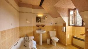 Hotels Auberge Saint Jacques : photos des chambres