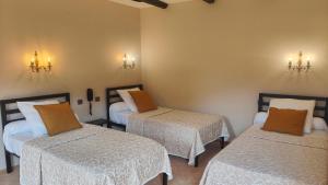 Hotels Auberge Saint Jacques : photos des chambres