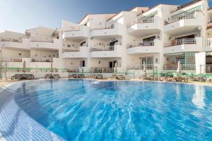 Oasis Diamente - heated pool