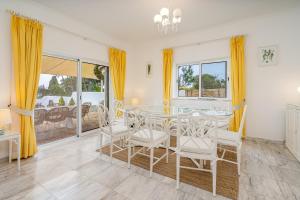 Spacious villa with sea view, tennis & golf garden #1963