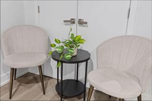 Cozy APT With Mini Golf, Basement Sleeps 10