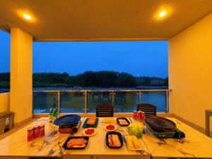 17 Pax Private Villa, Ferry Terminal Shuttle & Breakfast