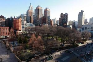 Steps from Everything - Modern 1-Bdr in Downtowns Square