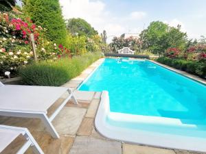 Bellevue Apartment with AC & heating & terrace