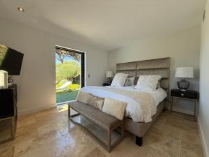 Villa Queen of South