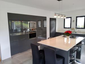 Villas Contemporary air-conditioned villa near Cannes 10 people with swiming pool and big garden : photos des chambres