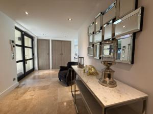 Villa Queen of South