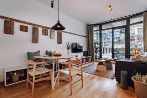 Huelma - 1 bedroom and terrace in Eixample Dreta