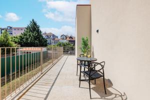 The Sunny Duplex at BoaVista Flats