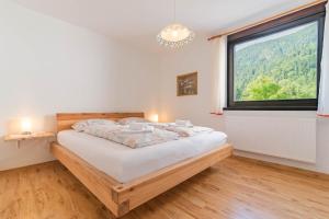 Kranjska gora balcony apartment 