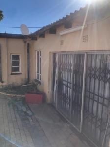 Cottage in Southern Suburbs Rosentienville