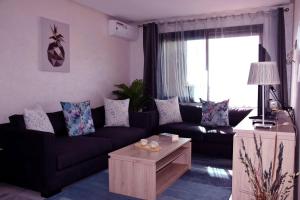 Central Marrakech Stay Bright & Airy with Scenic Gueliz location