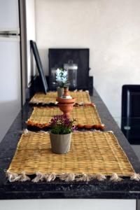 Central Marrakech Stay Bright & Airy with Scenic Gueliz location