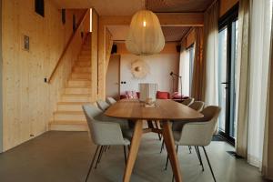 NIEUW Eco design bosvilla met sauna en xl tuin