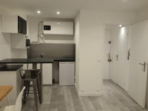 Appartements Studio Peyrou : Appartement 1 Chambre
