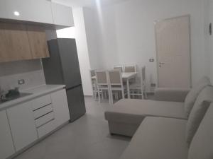 Velipoja Beach White Apartment