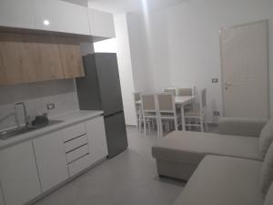 Velipoja Beach White Apartment