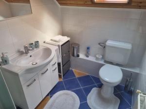 Sunflower Apartment, Napraforgóapartman