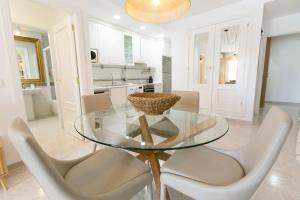 Doble apartamento junto a la playa