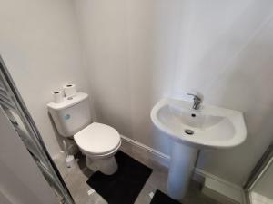 En-Suite Double-Bedroom in the Heart of Salford Manchester CR3 Perfect for Short Stays