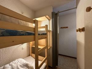 Appartements Studio 4 pers avec balcon, proche telecabine, tele, Wi-Fi, casier a skis - Morillon - FR-1-642-30 : photos des chambres