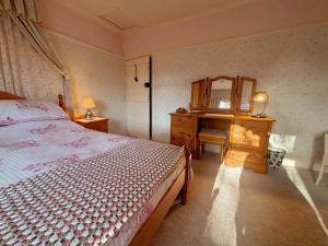 Charming Lilac Cottage, Aldbrough, East Yorkshire