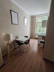 Stylish 1-Bedroom Apartment for Rent - Central Essen Location