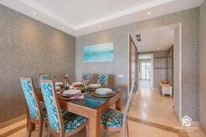 Noray Bright Beachfront 3BR - Terrace, Prime Spot