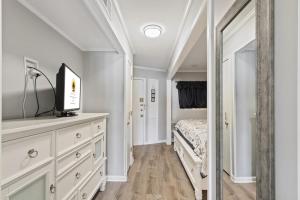 Wave Watcher - HHBT Resort A218 condo