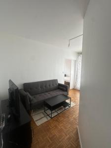 B&B / Chambres d'hotes Chambre Privee Colocation Femme : photos des chambres