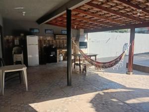 Sobrado com piscina em Caioba