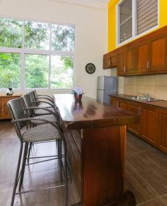 Peaceful Forest Haven 3 BR Bangkong Kahoy