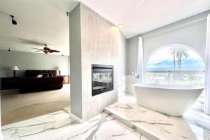 Villa with Pickleball - BB court - Pool