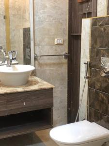 شقه ديلوكس بالدقي