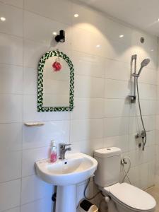 Bedoune House-Light House