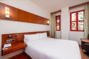 King Room room in Senator Huelva