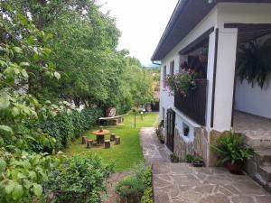 Къщи за гости Костови