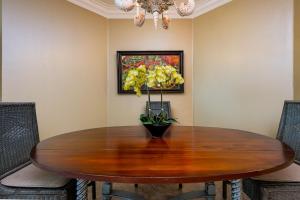 Phoenix IX 504 condo