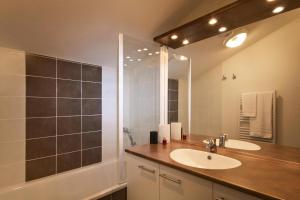 Hotels Appartement 2 Pieces 4 Personnes MAE-9863 : photos des chambres