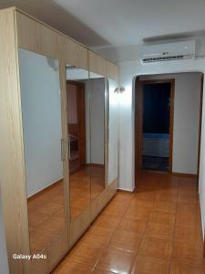 Ap 3 camere decomandate in apropiere de plaja Perla, Constanta