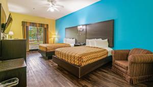 Queen Room with Two Queen Beds - Non-Smoking (No Pets) room in Magnuson Hotel Wildwood Inn Crawfordville