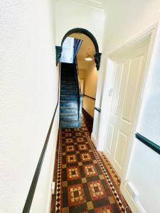 Generous double bedroom with ensuite - home from home!