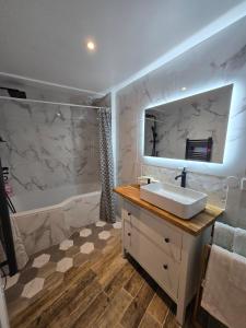 Appartements Maison de ville spacieuse : photos des chambres
