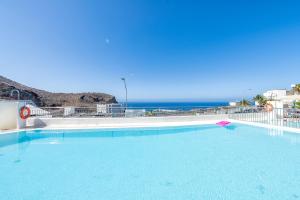 Los Veleros Apartments